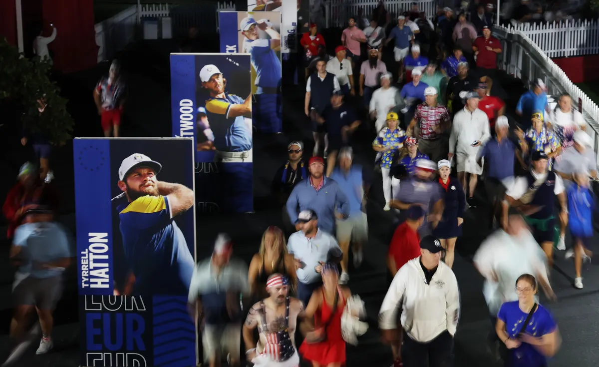 2025 Ryder Cup Kicks Off: Early Fans Flock to Bethpage Black for Thrilling Foursomes