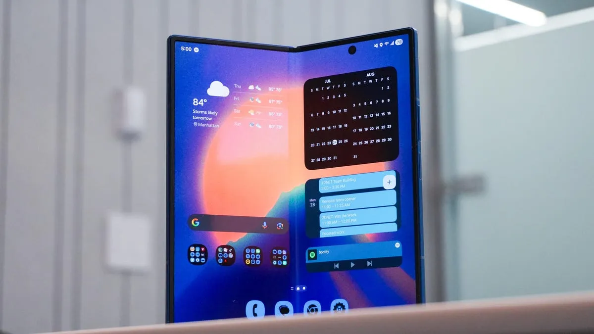 5 Samsung Apps You Can Safely Disable to Boost Your Phone's Performance
