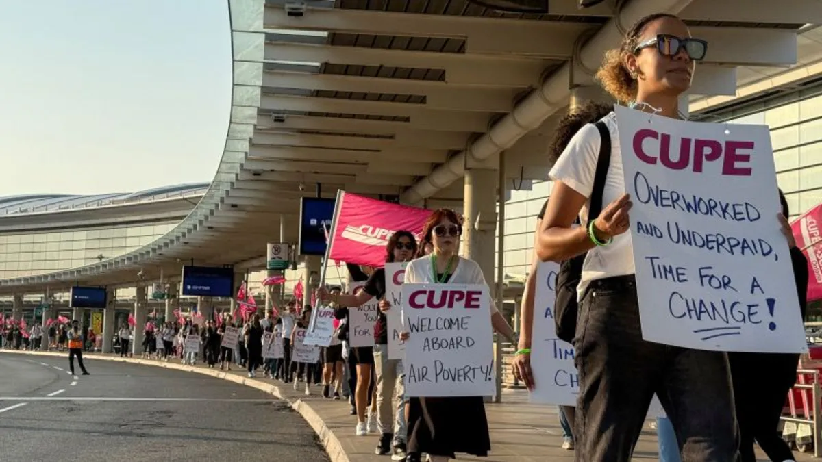 Air Canada Flight Attendants Continue Strike Despite Government Orders