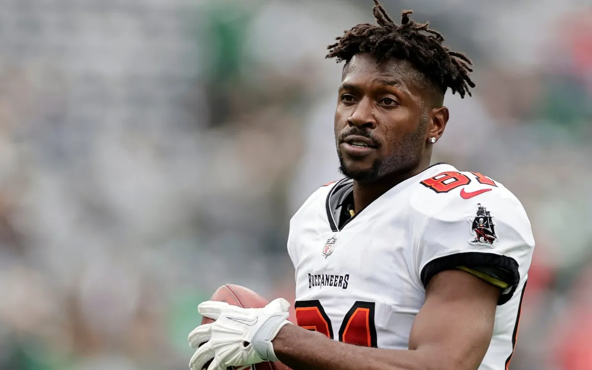 Antonio Brown Arrested: Former NFL Star Charged with Attempted Murder in Shocking Miami Incident