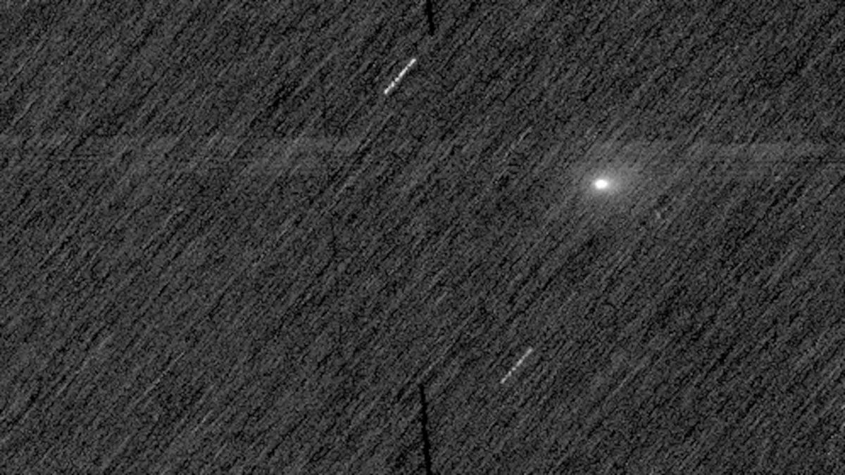 Astronomers Capture Rare Interstellar Comet 3I/ATLAS Zooming Past Mars