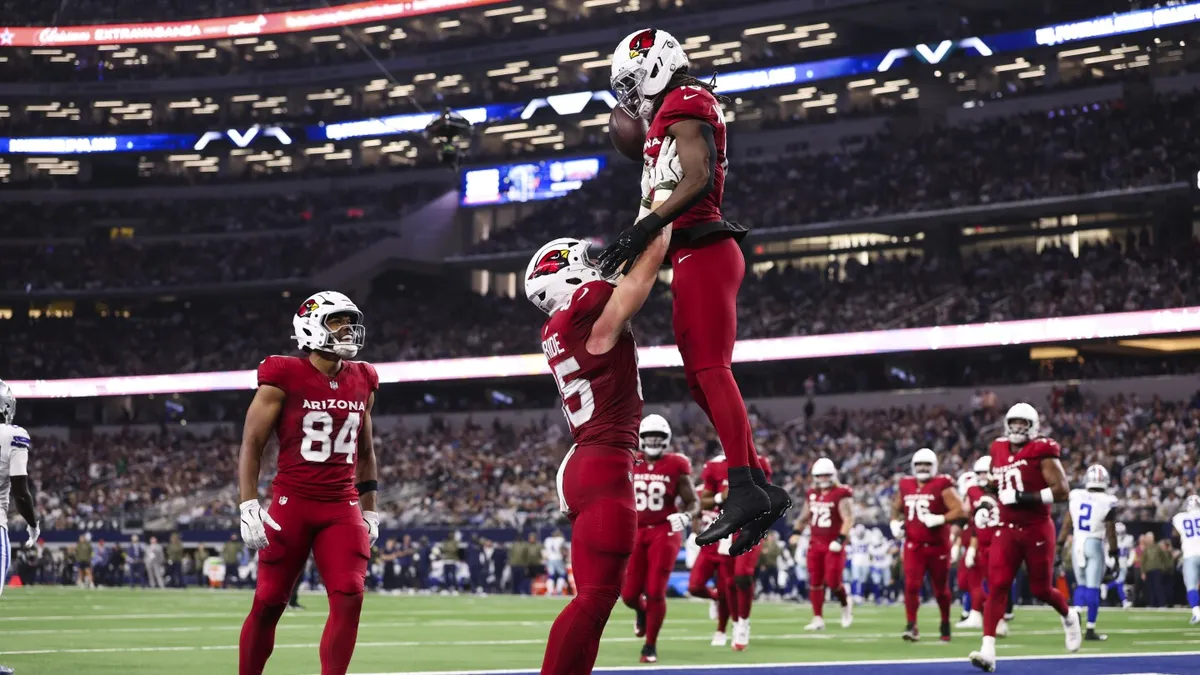 Cardinals Shock Cowboys in Stunning 27-17 Victory at AT&T Stadium
