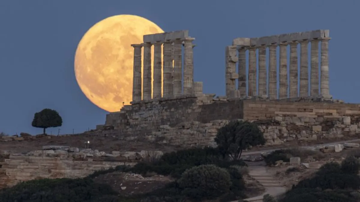 Catch the Buck Moon: Your Guide to July's Spectacular Full Moon
