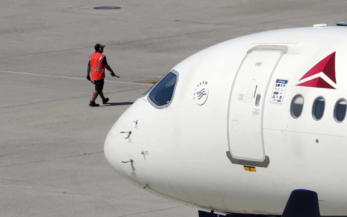 Chaos Unfolds as Delta Co-Pilot Arrested After Flight Lands in San Francisco