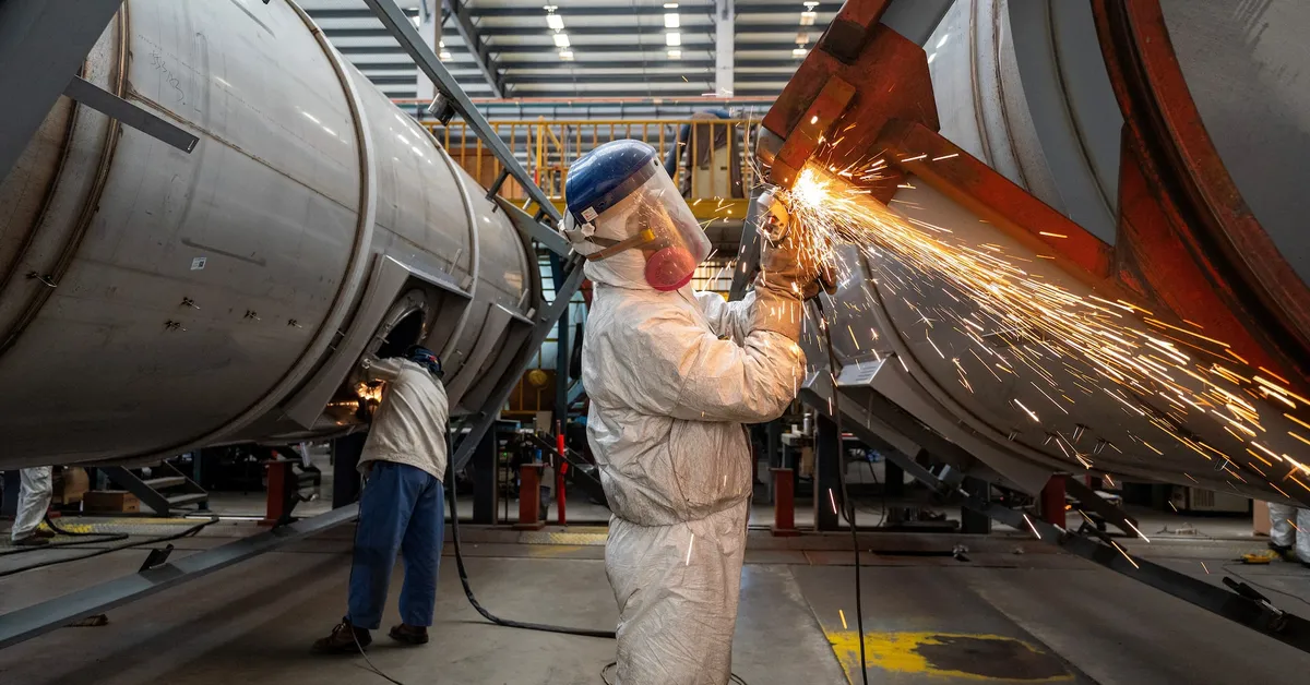 China's Manufacturing Activity Declines Again: What This Means for the Economy