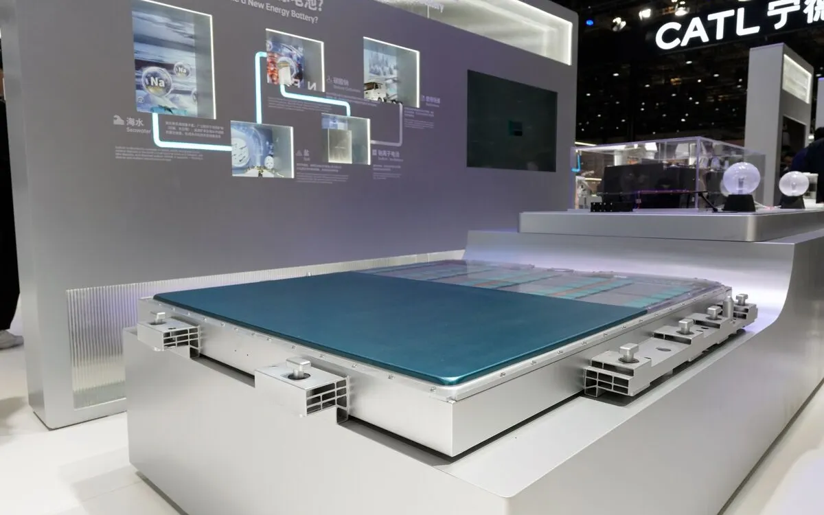 Contemporary Amperex Technology Soars in Hong Kong Debut After Record-Breaking Listing