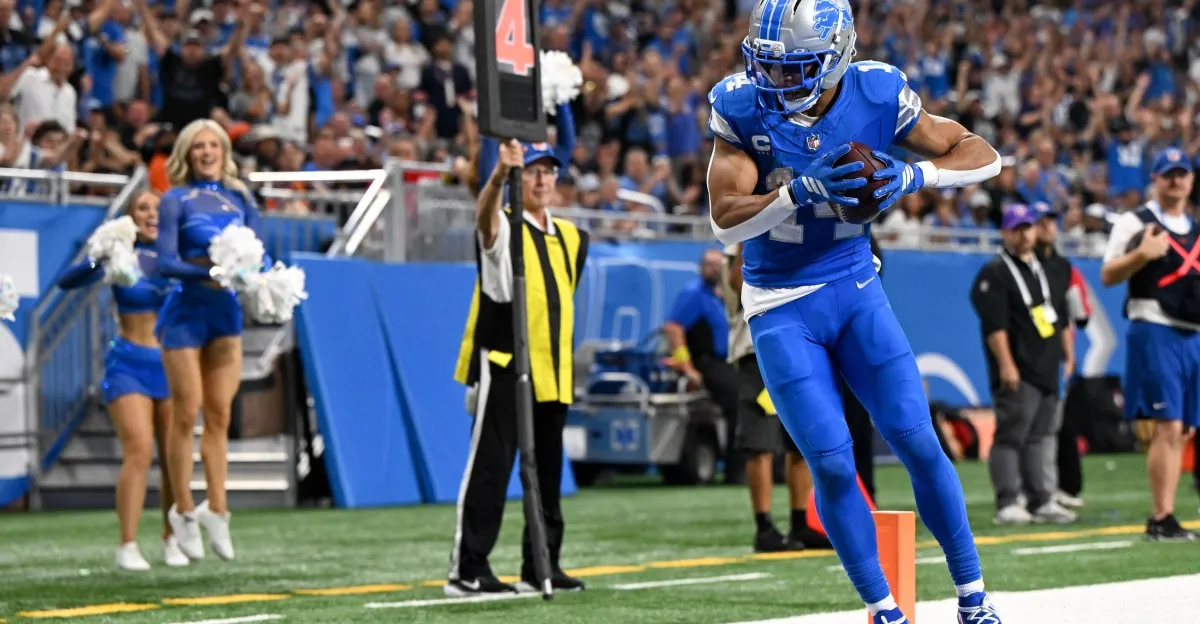Detroit Lions Dominate Bears with Historic 52-21 Victory