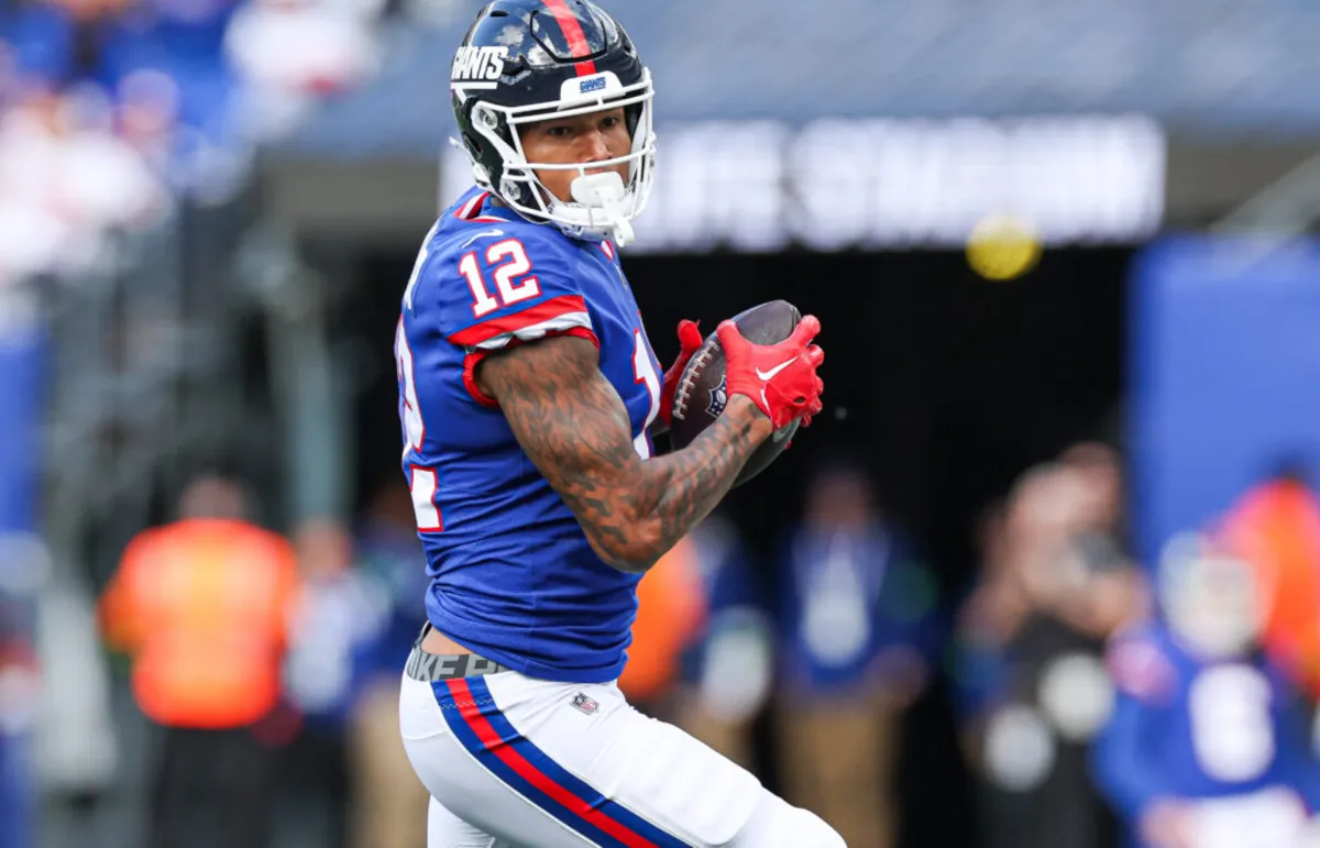 Dolphins Make Surprise Move: Acquiring Darren Waller from Giants