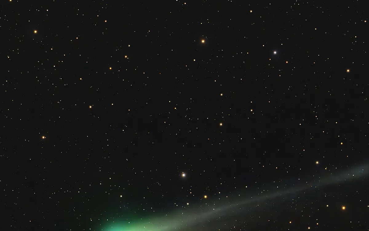Don't Miss the Spectacular Comet Lemmon's Close Pass This Tuesday Night!