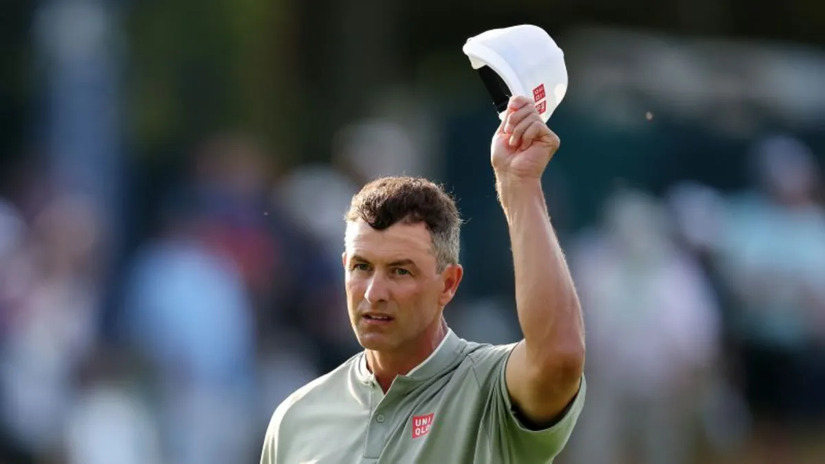Dramatic Showdown at the US Open: Sam Burns Leads as Scott and Spaun Close In