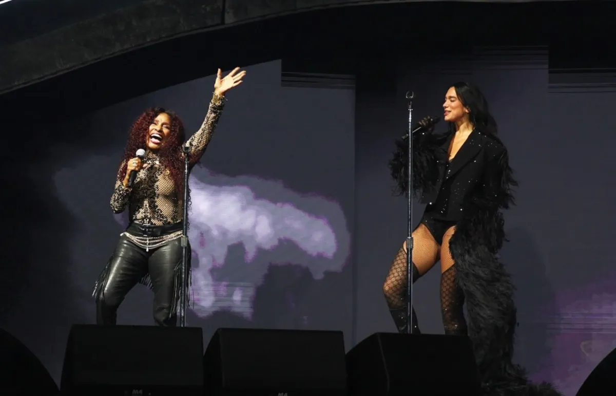 Dua Lipa Shocks Fans with Chaka Khan at Radical Optimism Tour Kickoff in Chicago