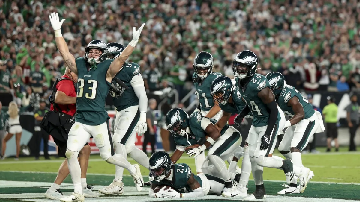 Eagles Edge Cowboys in Thrilling Season Opener with 24-20 Victory
