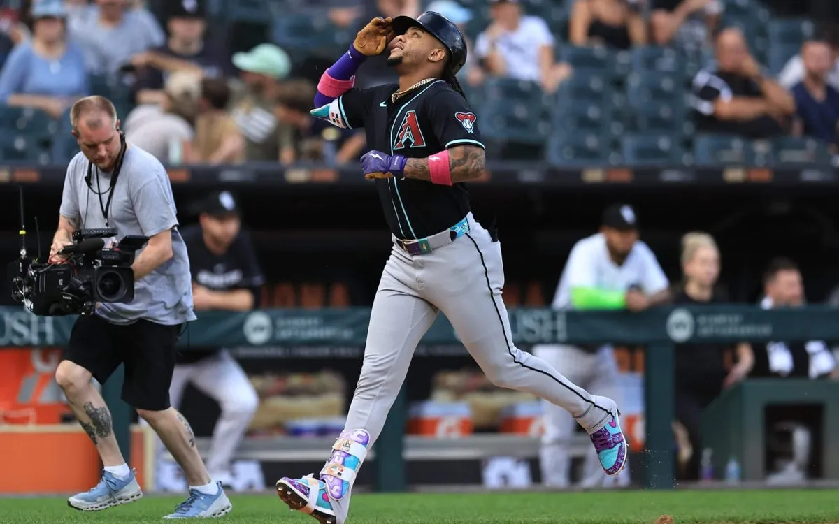 Emotional Moment: Ketel Marte Overcomes Heartbreaking Heckle During Game