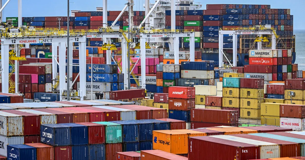 End of De Minimis Exemption: A Game Changer for Global Trade