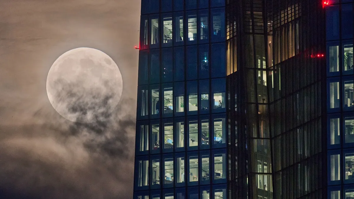 Experience the Spectacle: November's Supermoon Shines Brightest in 2025