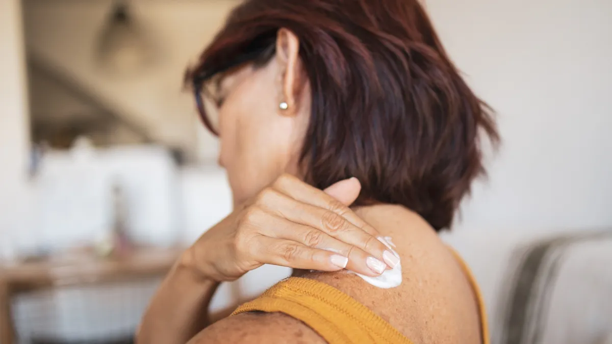 Experts Urge FDA to Rethink Hormone Therapy Warnings for Menopause Relief