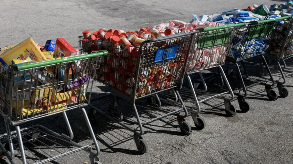 Families Brace for Hunger as Food Stamp Benefits Face Cuts Amid Government Shutdown