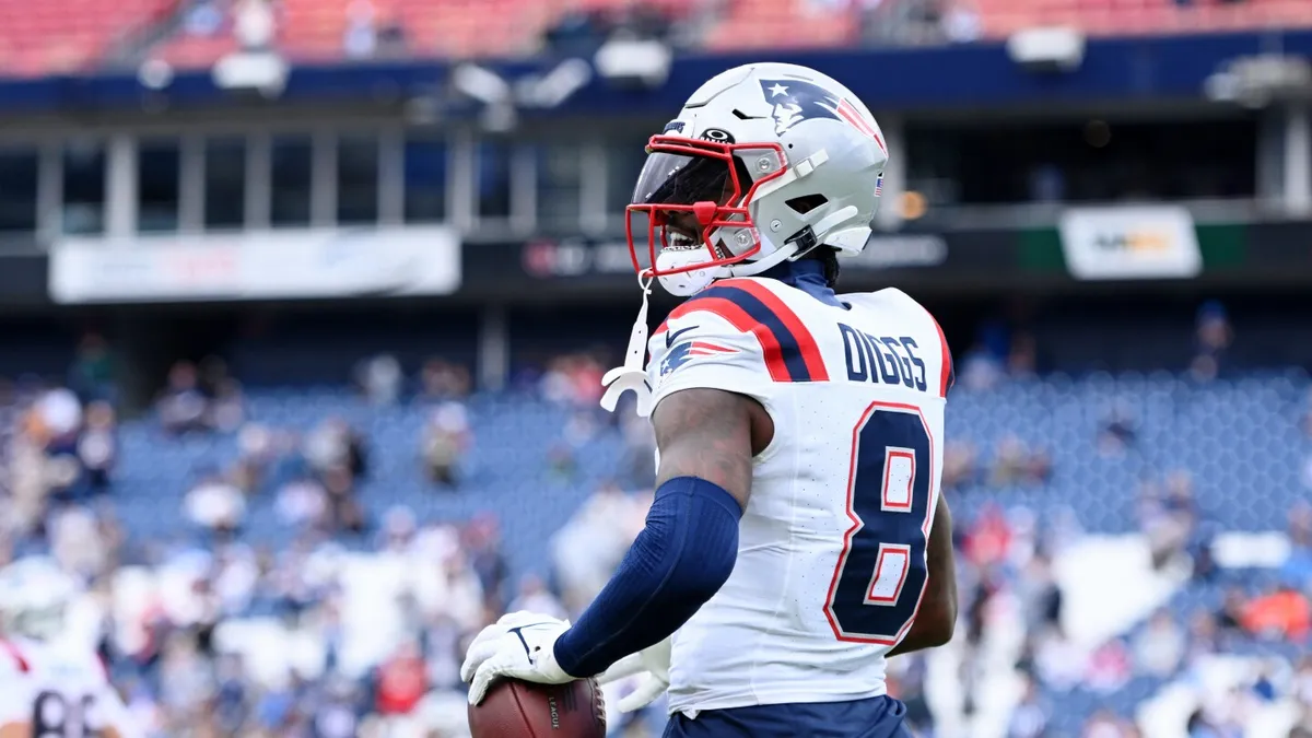 Fantasy Football Week 8: Top Starts and Sits to Navigate Bye-Maggedon