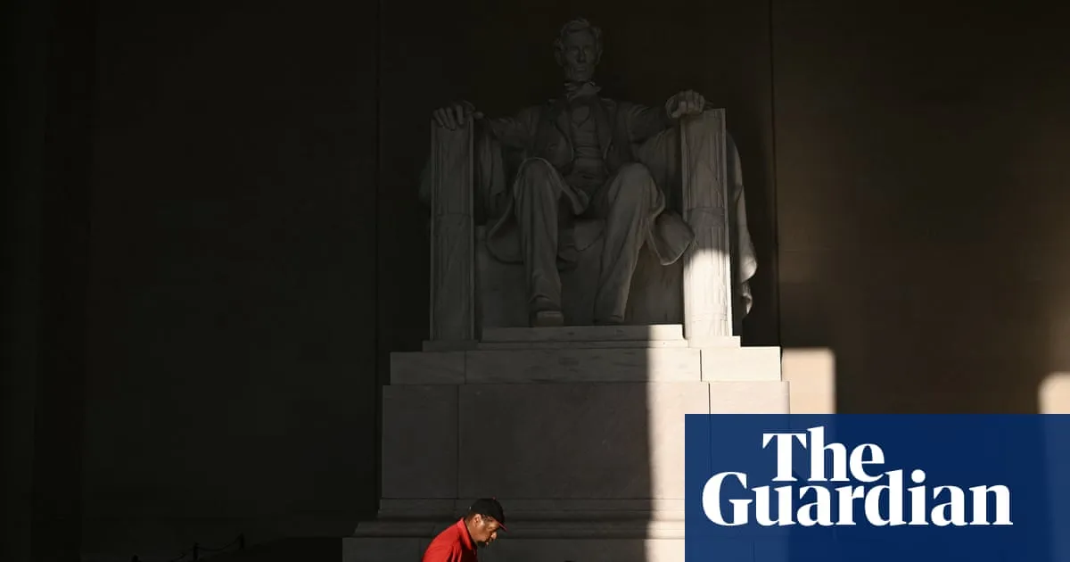 Federal Government Shutdown: 750,000 Workers Furloughed Amid Controversial Cuts