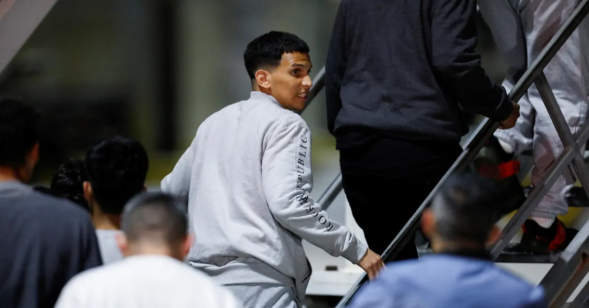 Federal Judge Blocks Trump's Use of 18th-Century Law to Deport Venezuelan Migrants