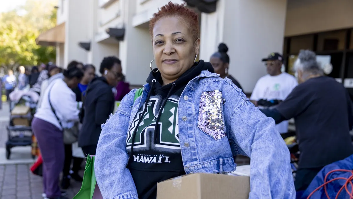 Federal Workers Face Food Insecurity Amid Ongoing Shutdown Crisis