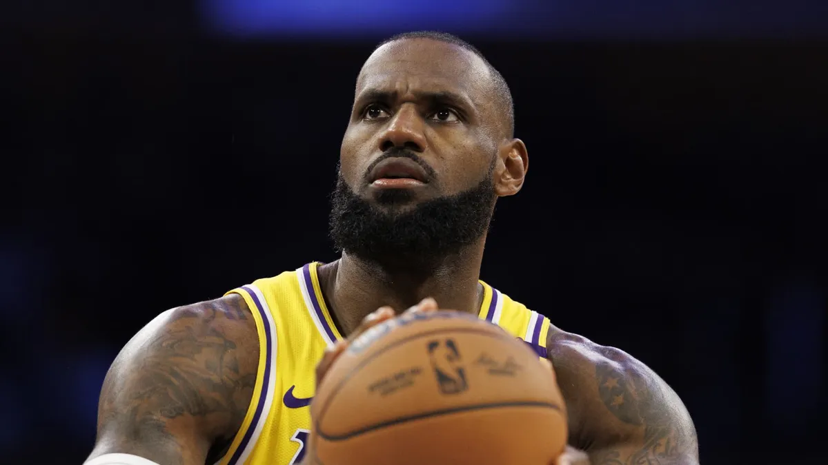 Former NBA Player Damon Jones Indicted for Leaking Injury Info on LeBron James