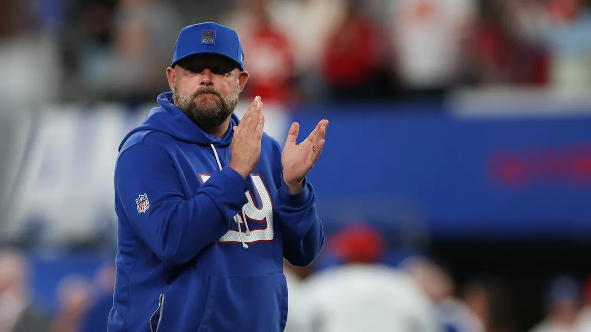 Giants Coach Brian Daboll Responds to Fan Booing Amidst Struggles