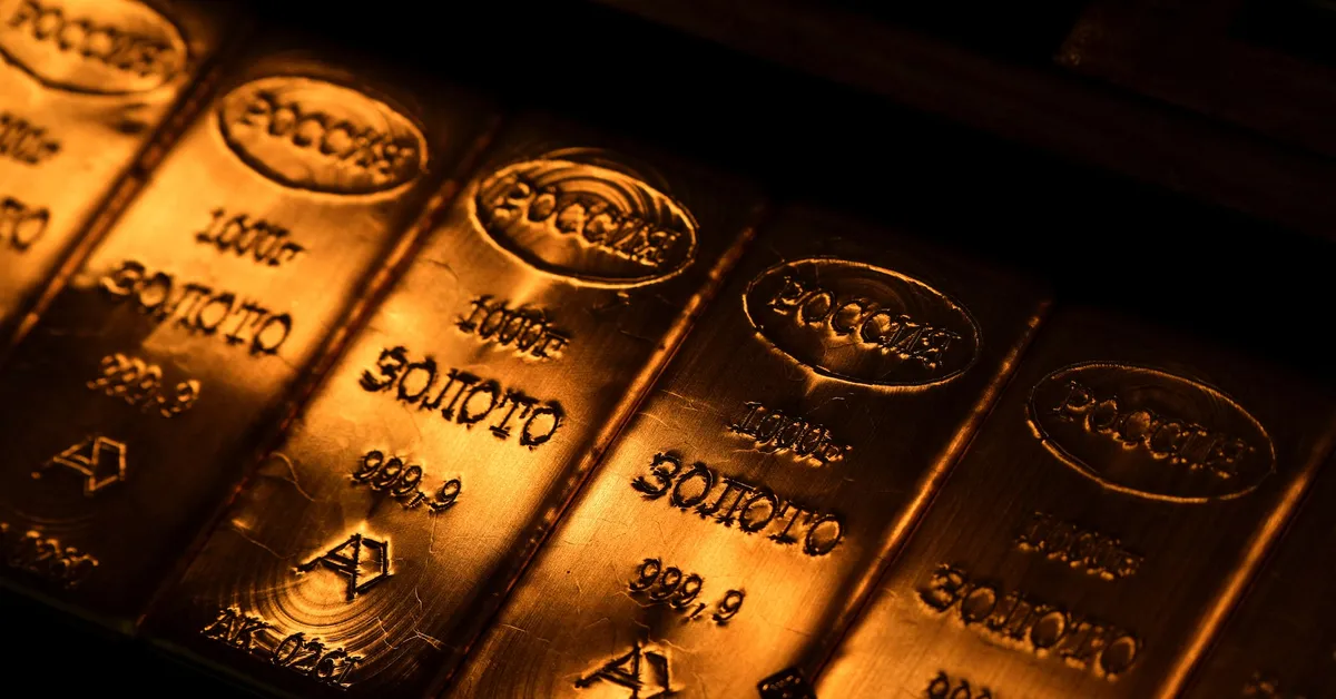 Gold Prices Soar: Surpassing $4,300 Amid Economic Uncertainty