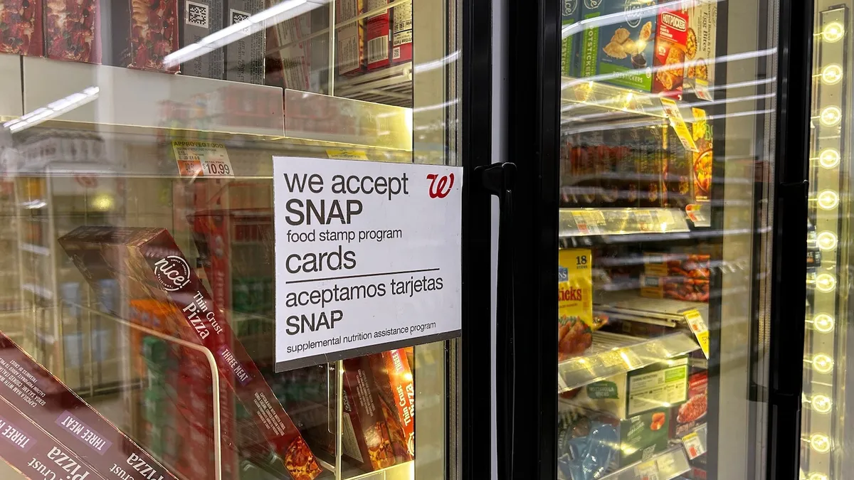 Government Shutdown: SNAP Benefits Halt and Air Traffic Controllers in Crisis