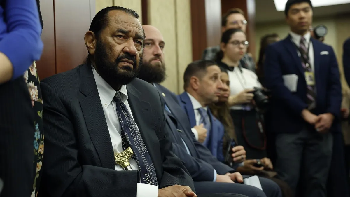 House Democrats Clash Over Impeachment Vote Amid Iran Tensions