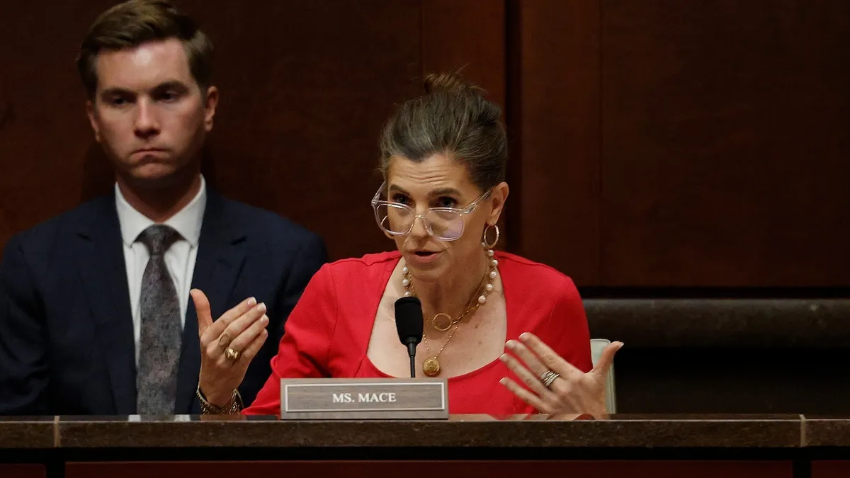 House Republicans Defy Party Lines to Block Censure of Ilhan Omar