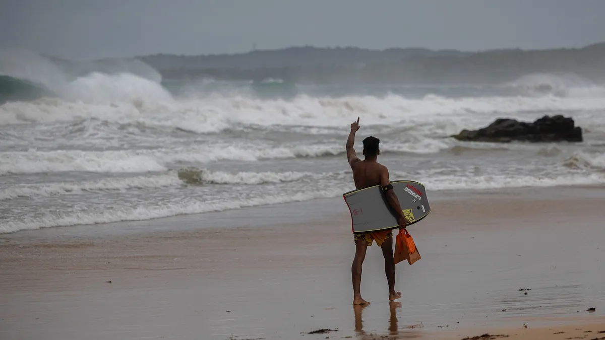 Hurricane Erin Weakens but Remains a Major Threat