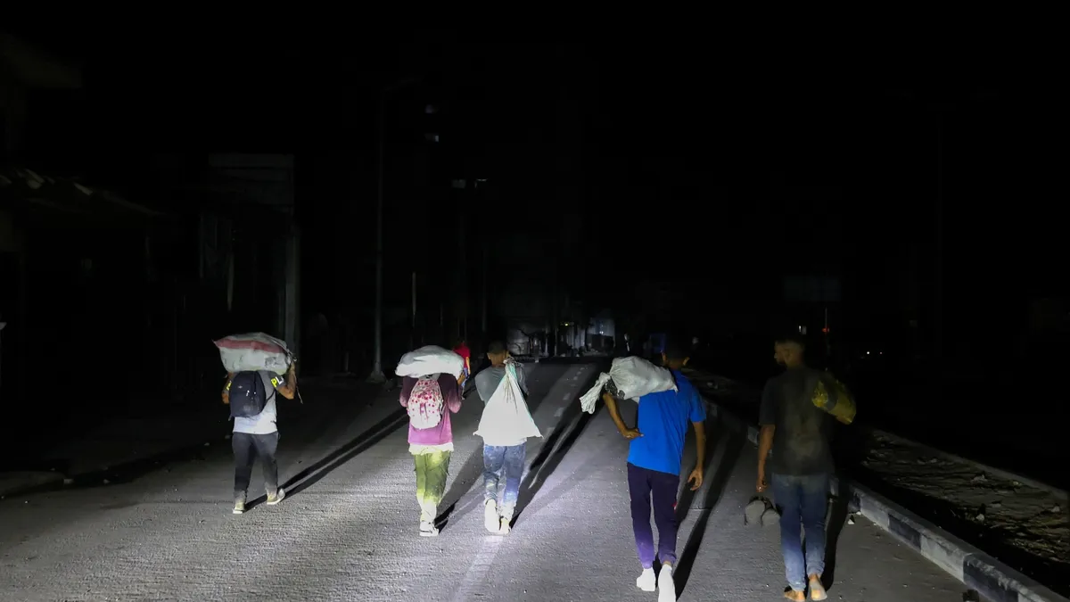Inside Gaza's Deadly Food Distribution: A Journalist's Harrowing Journey