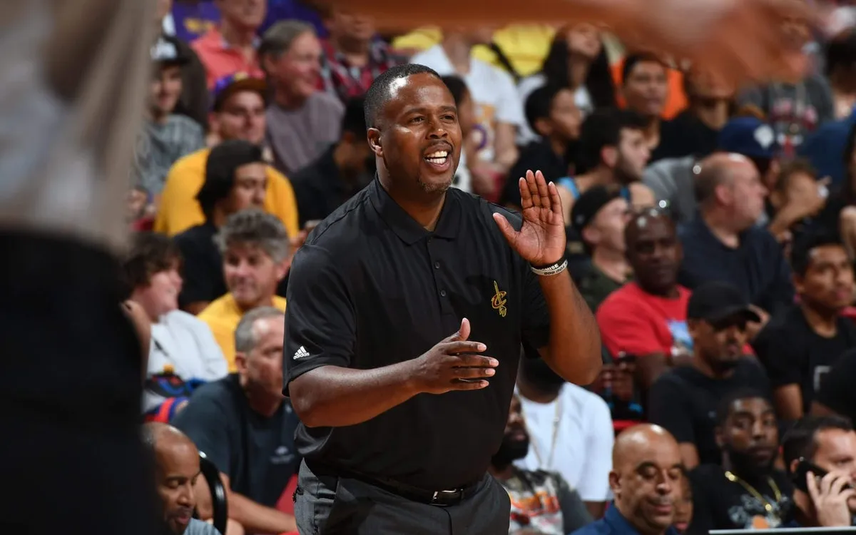 Insider Access: The Controversial Role of Damon Jones with the Lakers