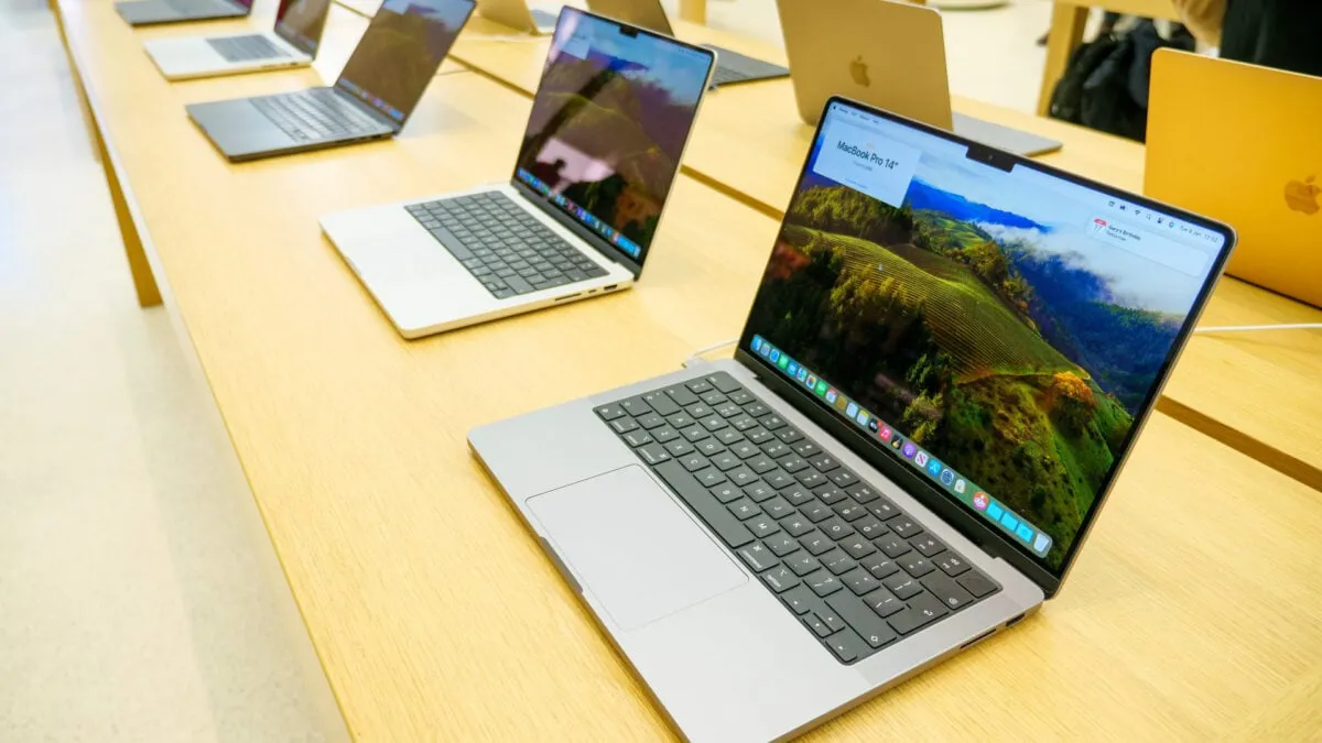 Intel's New Boss Admits Company is 'Cooked' as Apple Delays MacBook Pro Releases