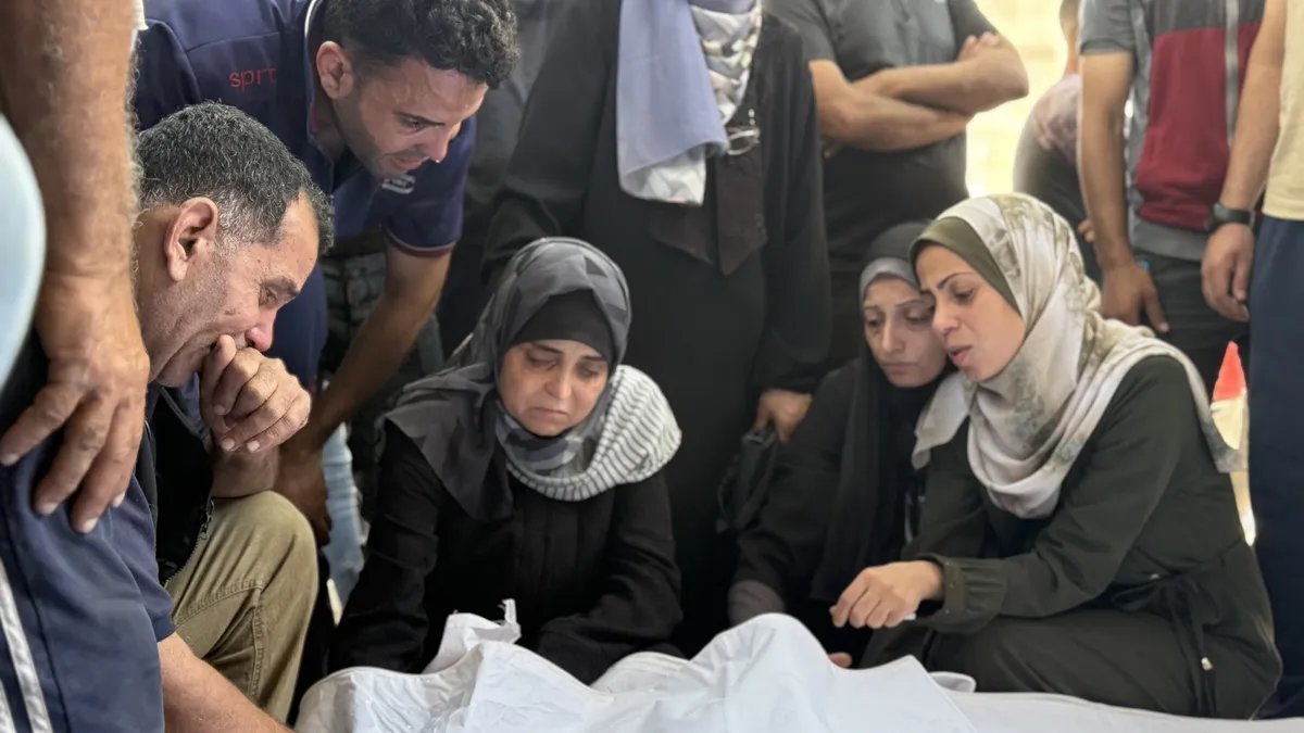 Intensified Israeli Strikes Amid Ceasefire Talks with Hamas: What’s Next?