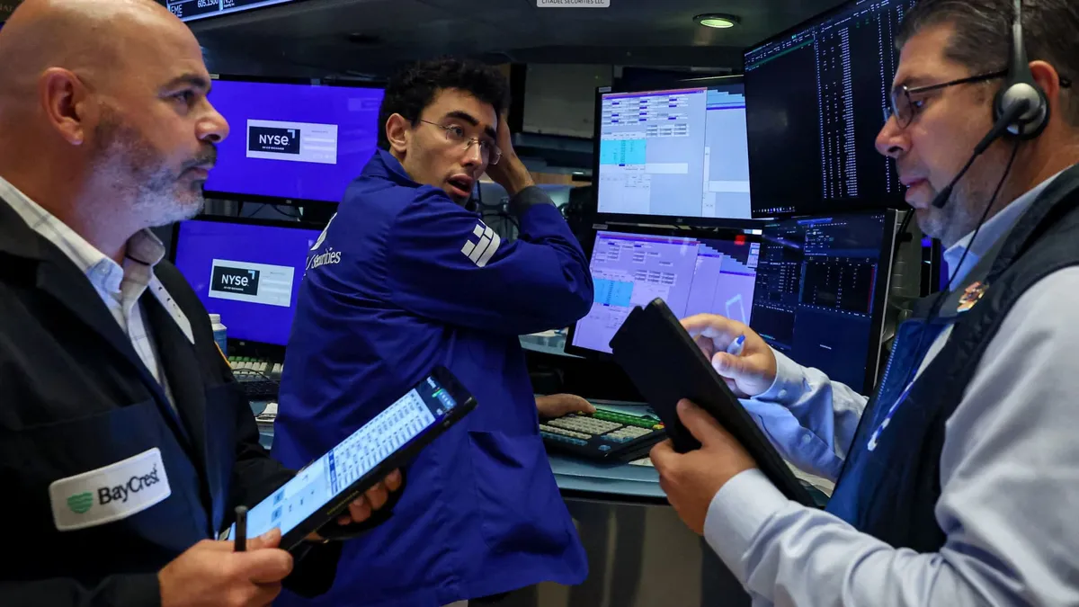 Investors Anticipate Powell's Speech as Stock Futures Show Little Change