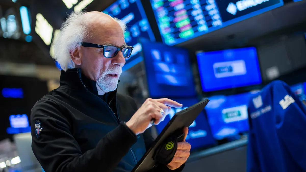 Investors Brace for Key Inflation Data as Stock Futures Remain Steady