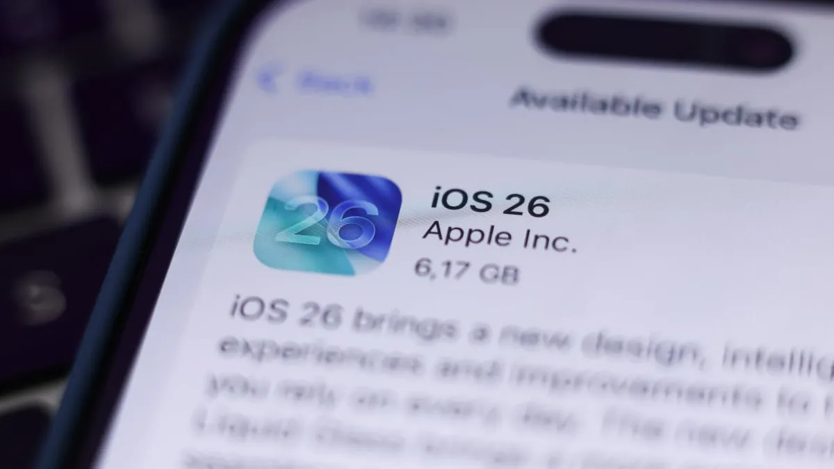 iOS 26: The Controversial Update That Has iPhone Users Torn