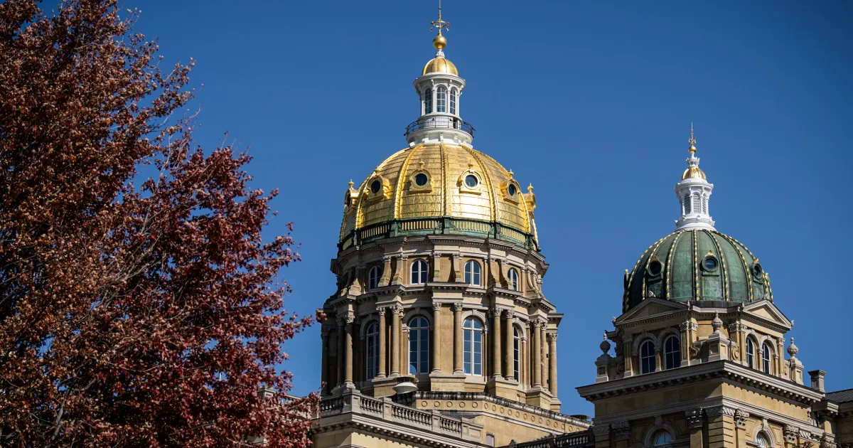 Iowa Democrats Flip Republican Seat, Break GOP Supermajority in State Senate
