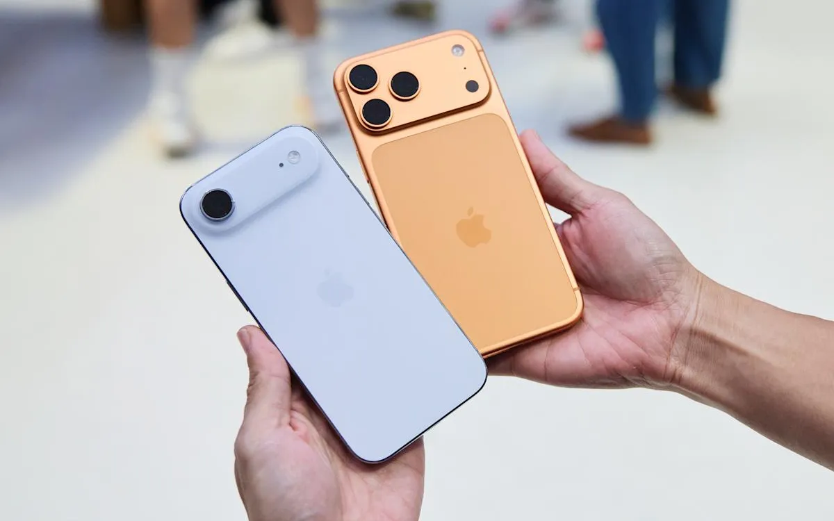 iPhone 17 Models Show Scratches: Early Shoppers Sound Alarm
