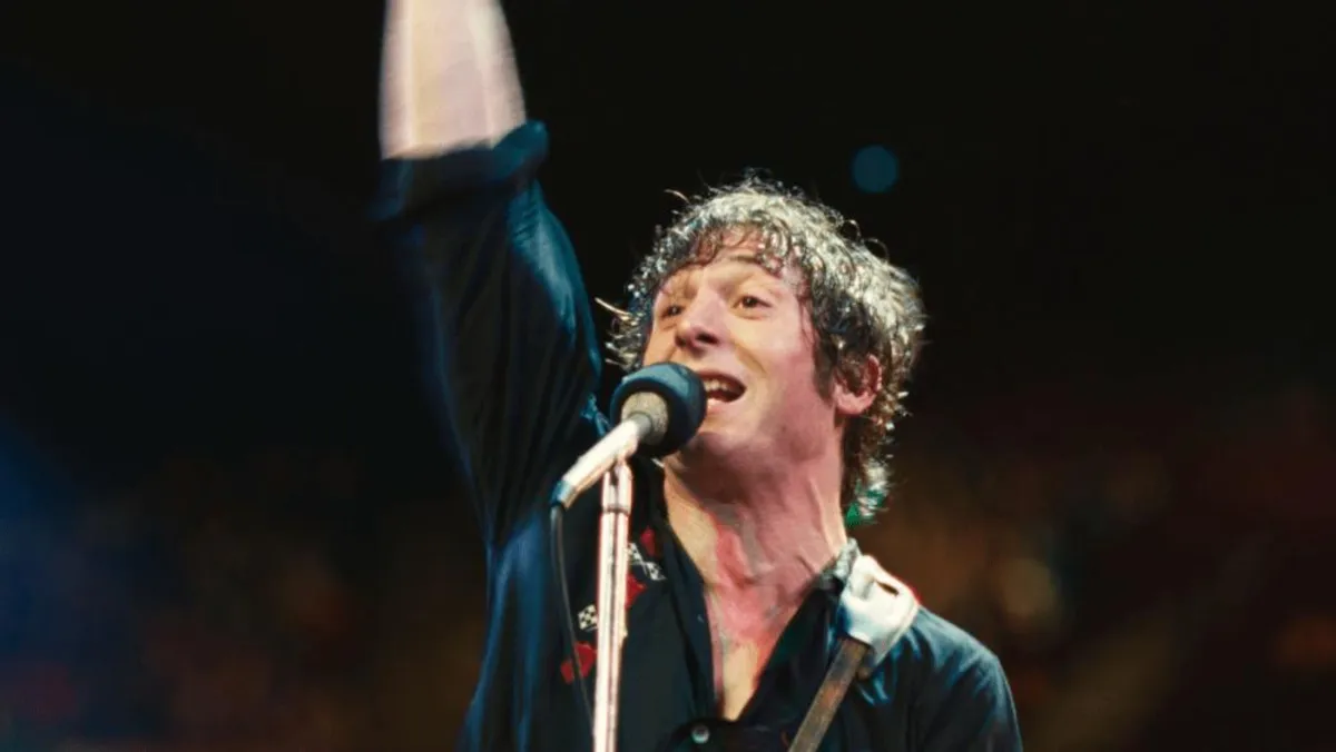 Jeremy Allen White Channels Bruce Springsteen in Upcoming Biopic 'Deliver Me From Nowhere'