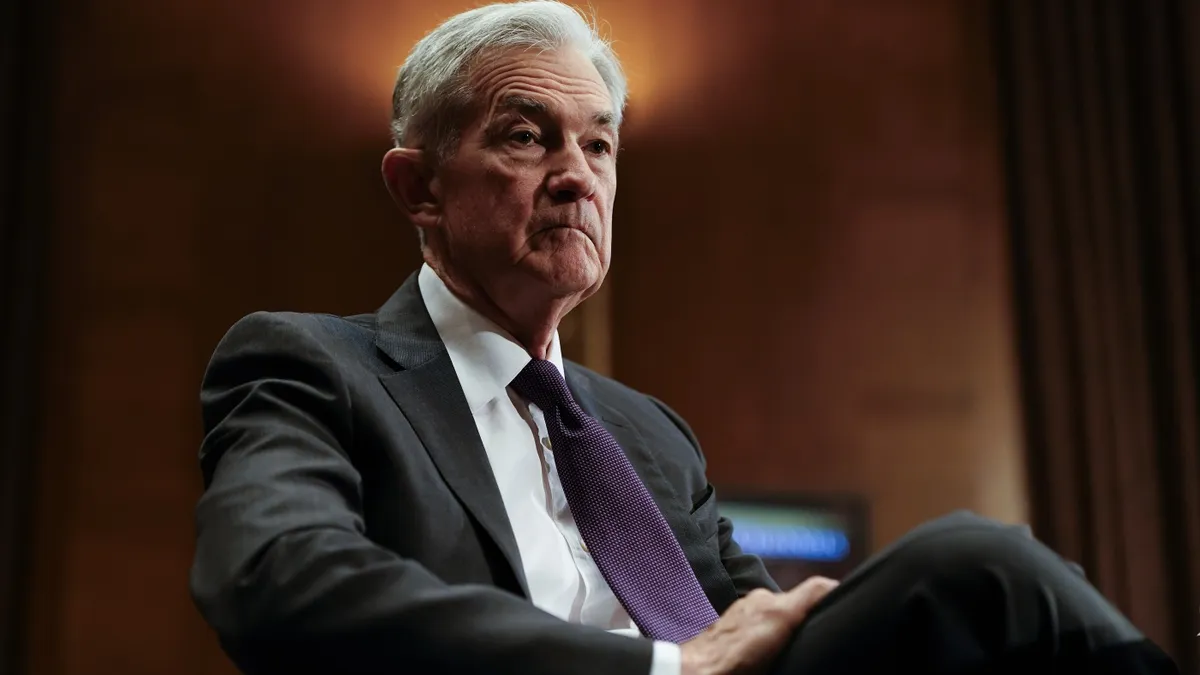 Jerome Powell's Final Speech: Will the Fed Cut Rates Amid Political Pressure?