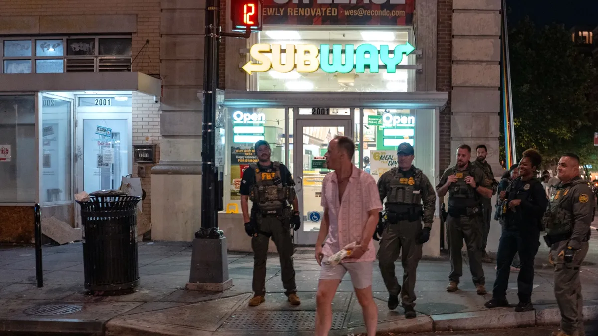 Jury Finds Man Not Guilty for Throwing Hoagie at Federal Officer