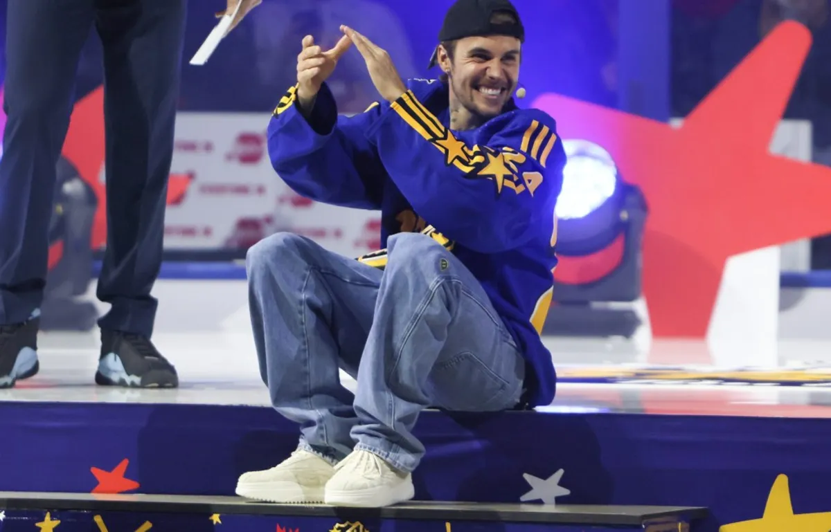 Justin Bieber Drops Highly Anticipated Album 'Swag' – 20 New Tracks to Enjoy!