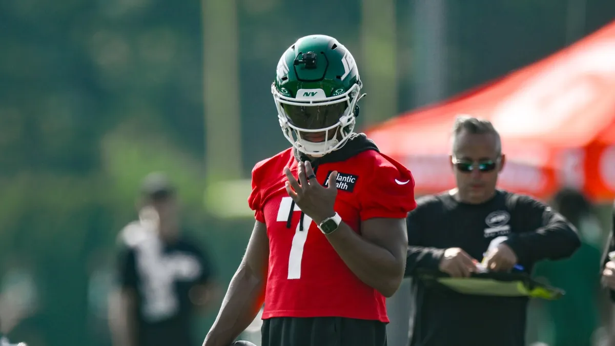 Justin Fields Making Quick Recovery at Jets Training Camp