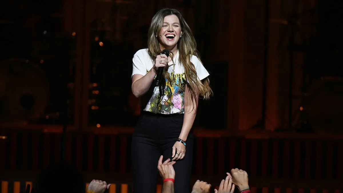 Kelly Clarkson Opens Up About Single Life: Is Love Out of Reach?