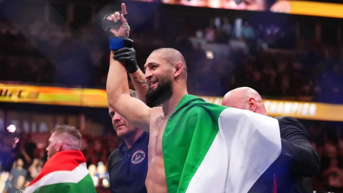 Khamzat Chimaev Dominates Dricus du Plessis to Claim UFC Middleweight Championship