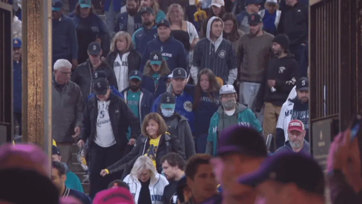 Mariners Make History with Epic ALCS Comeback: A Night to Remember!