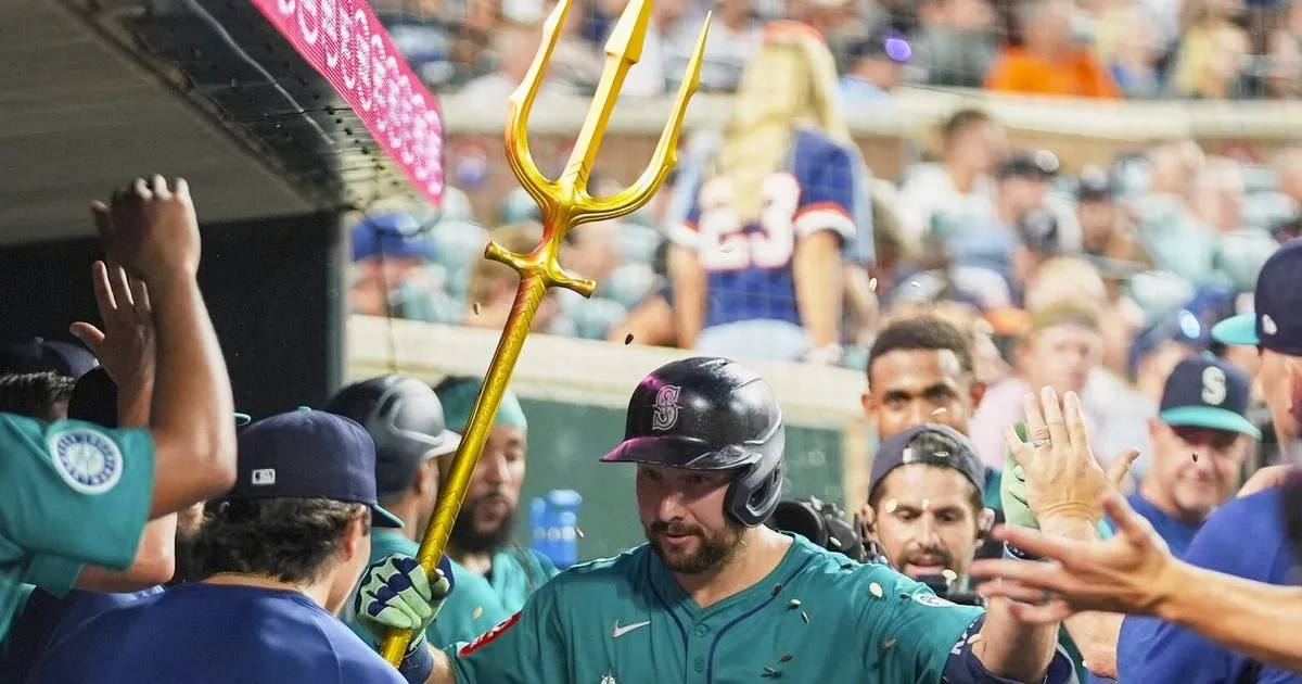 Mariners Pull Off Stunning Victory Against Tigers with Historic Homers